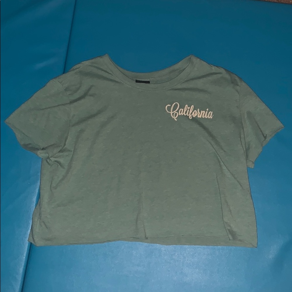 Rue 21 Cropped teal California tee